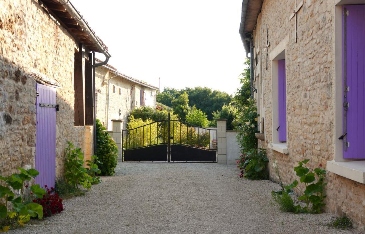 Gite Rural La Maison Mauve Ventouse Экстерьер фото