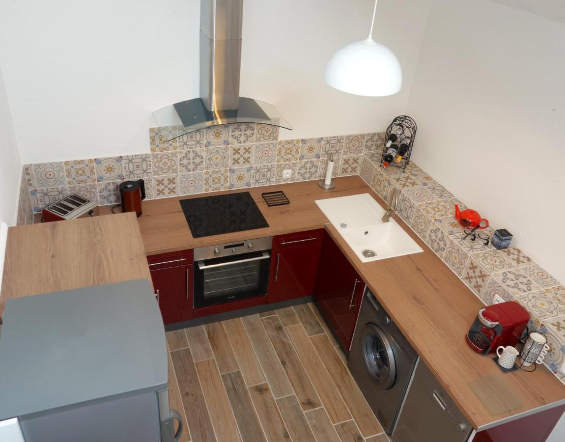 Gite Rural La Maison Mauve Ventouse Экстерьер фото