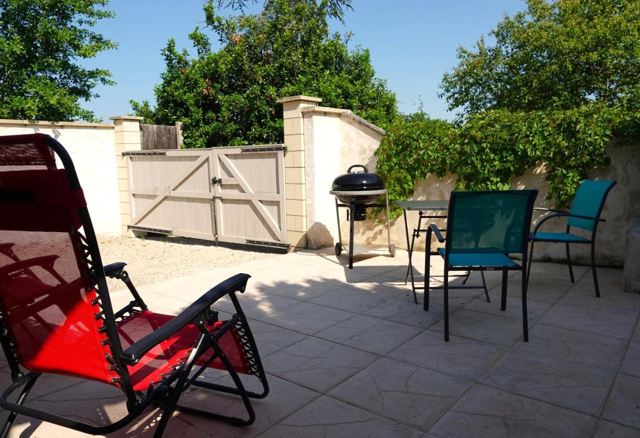Gite Rural La Maison Mauve Ventouse Экстерьер фото